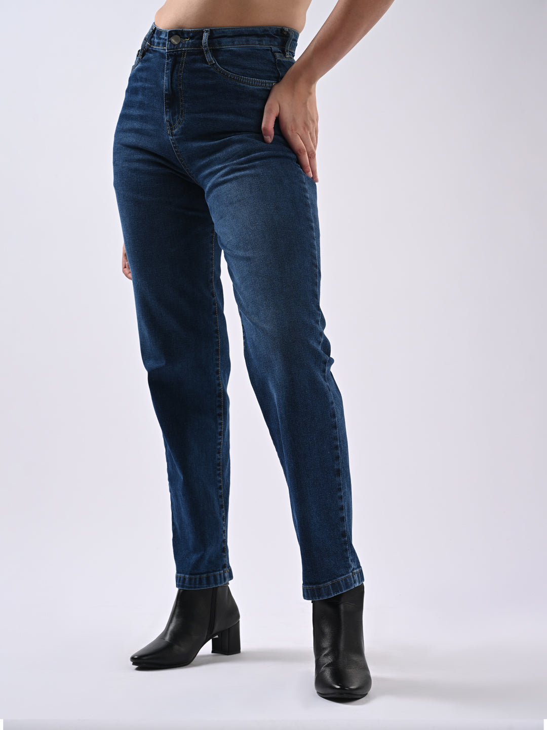 Women High Rise Loose Straight Fit Jeans