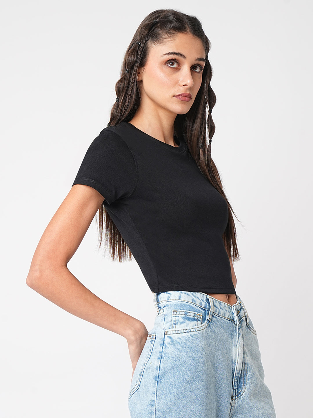 Women Solid Slim Fit Genz Crop T-Shirt