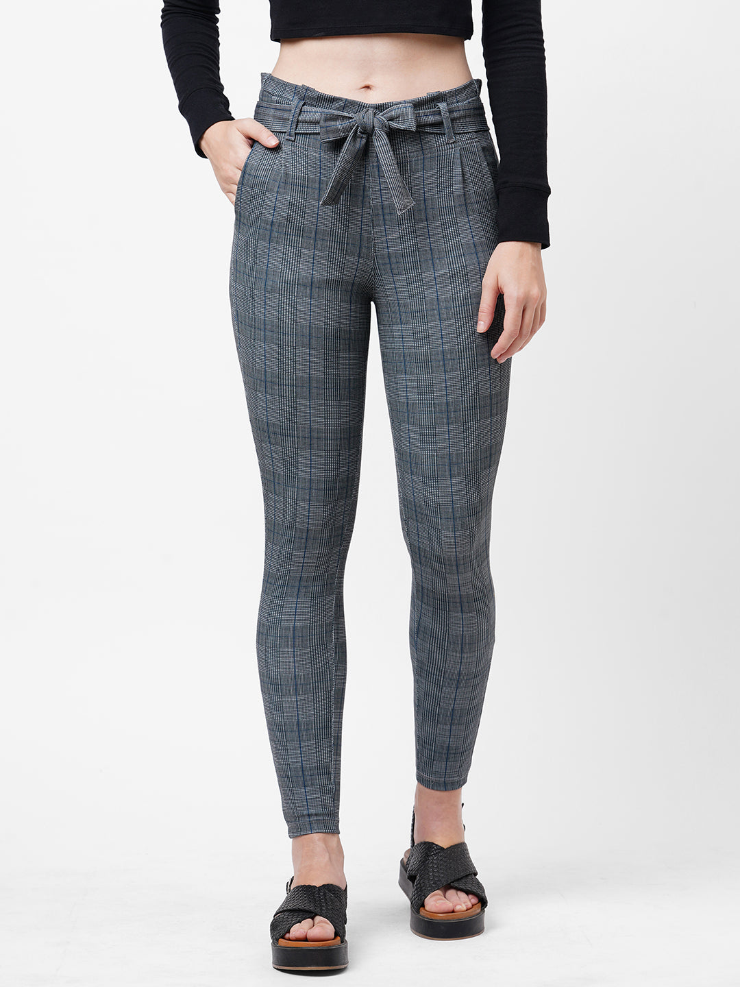 Paper bag trousers - Beige/White checked - Ladies | H&M IN